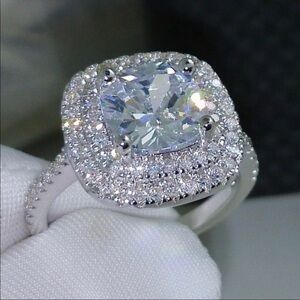 Exquisite CZ Ring
